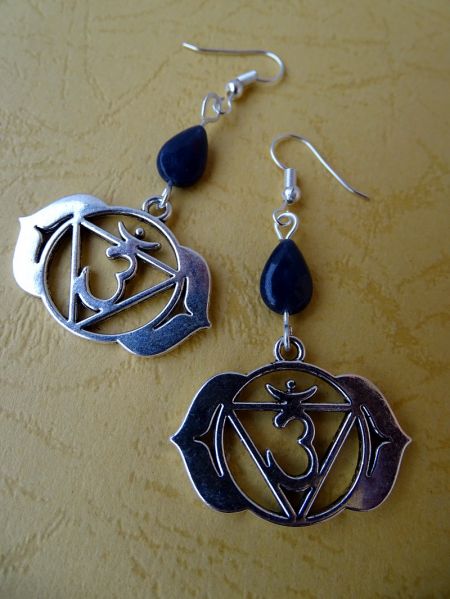 Navy Blue Jade Faceted and Ajna Chakra, Earrings